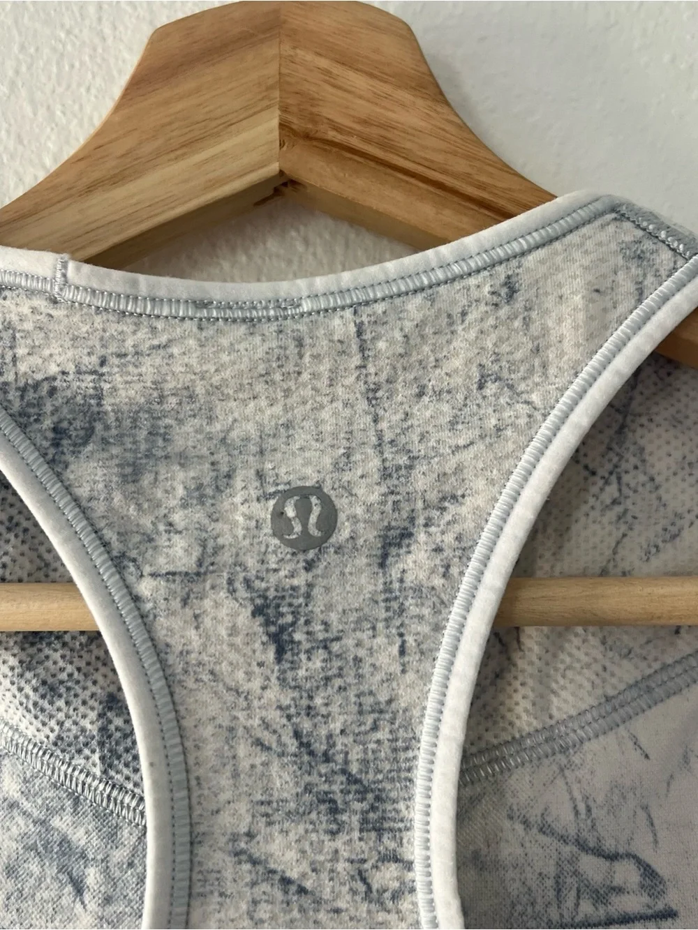 LULULEMON | Ebb To Train Bra in Wash White Black Luna | 4